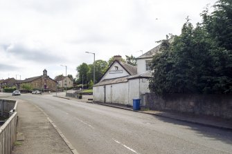 View from north showing Alloa Road elevation of Tower Inn, Alloa Road, Clackmannan