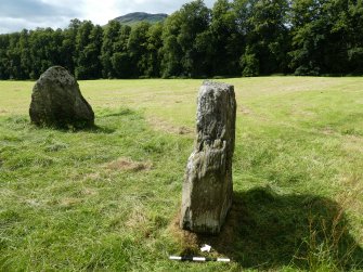 Digital photograph of panel to west, from Scotland's Rock Art project, Kinnell Park Stone Circle, Killin, Stone 3, Stirling
