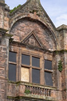 Whiteinch Burgh Halls.  Detail of east facade windows.