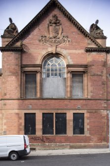 Detail of Court Room gable from east with Law and Justice flanking the Glasgow Coat of Arms