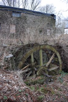 Standing Building Survey photograph, Wheel F17 with mill in background, Land at Balmuirfield, Balmuir, Strathmartine, Angus