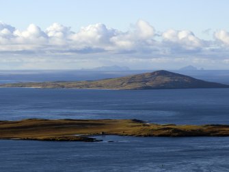 Oblique aerial view of Ensay, Pabbay and St Kilda