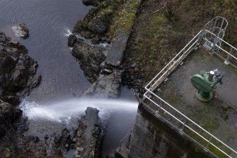 Earlstoun Dam. Needle valve from walkway