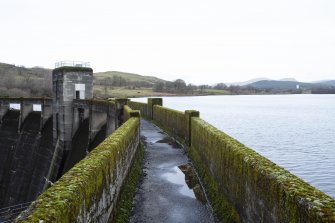 Carsfad Dam. View of walkway on top of dam