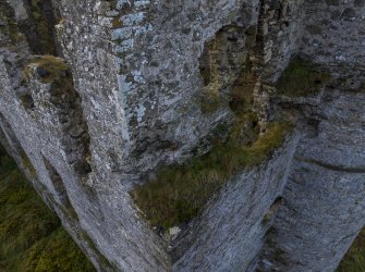 Boyne Castle.
Exterior, N gable of main hall showing wall-walk at third floor providing access to curtain wall.