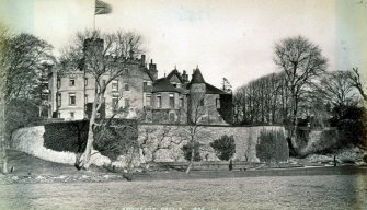 Ardincaple (Ardencaple) Castle