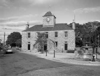 View of Kintore Town Hall from S.