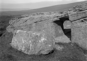 Photograph of the sealing stone.
Glass negative.