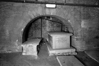 Interior.
View of crypt.