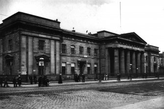 Justiciary Courthouse
General view