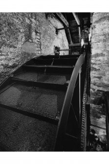 Redhouses Woolen Mill, Islay.
Detail of waterwheel showing chain-drives.