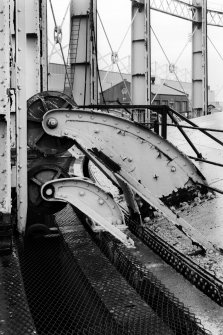 Aberdeen, Pittodrie Street, Gallowhills Gas Holder.
Detail of lifting mechanism.