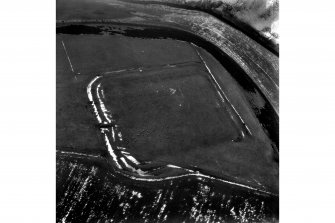 Lyne, Roman fort: air photograph.

