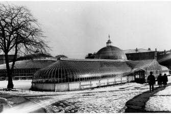 General view in snow.