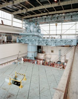 Interior.
View of pile cap and service machine.
