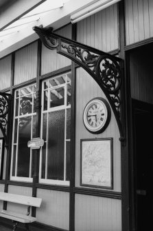 General view of cast iron bracket supporting canopy on South platform