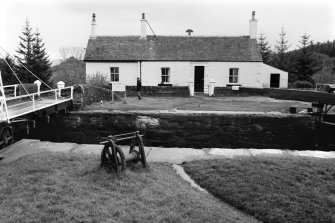 Crinan Canal, Dunardry Lock 11.
General view of cottage at Lock 11 from South West.