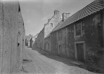 View up Mid Causeway with Bishop Leighton's house to the right.