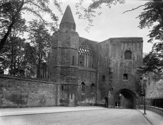 General view of Dunfermline Abbey Palace, including Pends and Fratory window