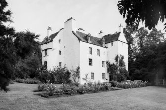 Newton Castle
View from South.