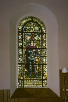 Strathmiglo Parish Church, Kirkwynd.
View of a large stained glass window to the left of the pulpit