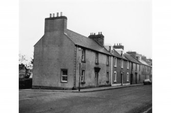 Argyle Square.
General view of street front.