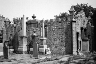 Graveyard, High Street.
View of parish graveyard and Sinclair Burial Aisle.