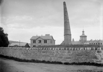 Obelisk to Earl of Cromarty, Tulloch Street.
General view.
