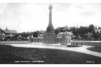 War Memorial, Inverness (postcard)
General view from within park grounds.
