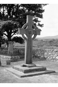 Kildalton Chapel, Burial Ground
View of cross in burial ground