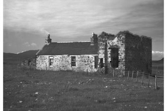 Old Lead Mines, Mulreesh, Islay.
View of cottage and former engine-house from South.