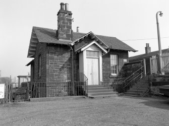 Longniddry Railway Station, station building
View from NW