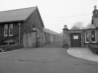 Peebles, March Street, Ballantyne's Mill, entrance
View from SSE