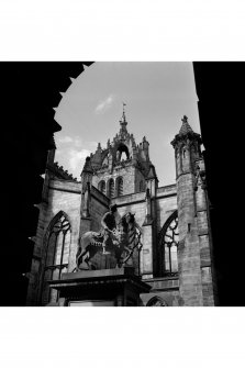Statue of King Charles II with St Giles Cathedral in background. Edinburgh