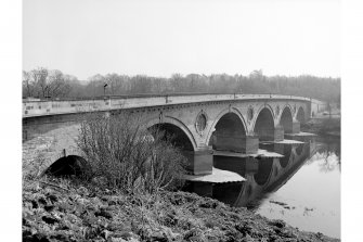 Coldstream Bridge
View from SE