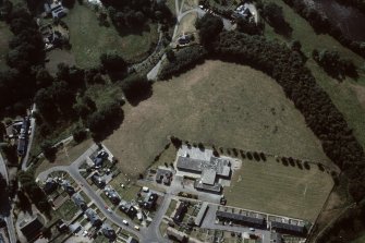 Oblique aerial view of Doune Roman Fort and annexe.