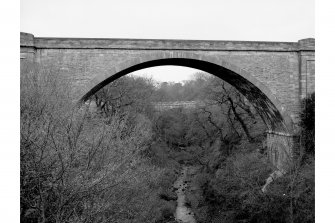 Dunglass Viaduct
View from NE along Dunglass Burn showing main arch.  Dunglass New Bridge is visible in the background