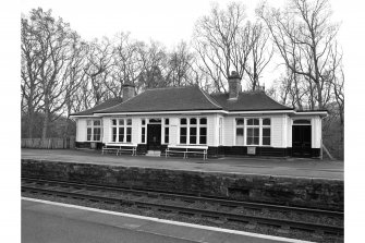 Pitlochry Station
View from N showing down-platform shelter