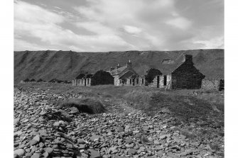 Dunbeath, Balcladish, Ruined Cottages
View from E