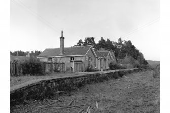 Dinnet, Station
View of platform and Station house, from SE