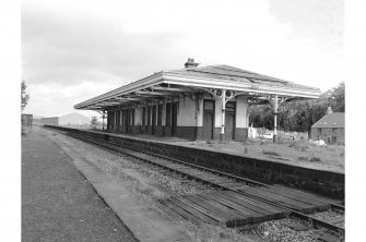 Ellon Station
View looking NE showing island platform building