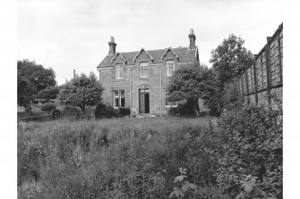 Unidentified house in Lugar. View from SSW