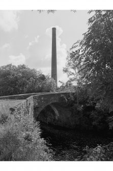 Lincuan Bridge
View from NNE showing bridge and Tarff Woollen Mill chimney