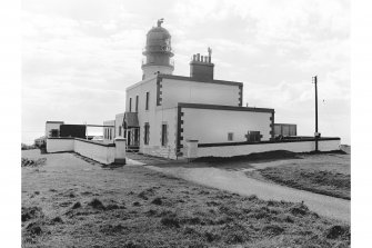 Killantringan Lighthouse
View from NE showing keepers' houses and tower