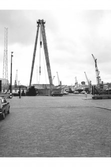 Aberdeen Harbour, Waterloo Quay, Sheerlegs
View from NNE