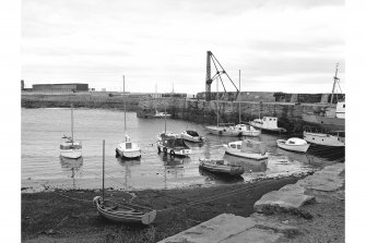 Cockenzie Harbour
View of harbour basin, E pier to right (from NE)