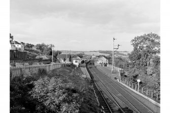 Inverkeithing Station
General view along tracks, from S