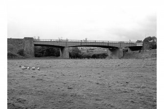 Lesmahagow, Milton bridge
View from NE
