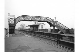 Lochgelly Station
View of footbridge and N platform