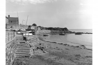 Kinghorn Harbour
View from W showing SW front and W front of harbour